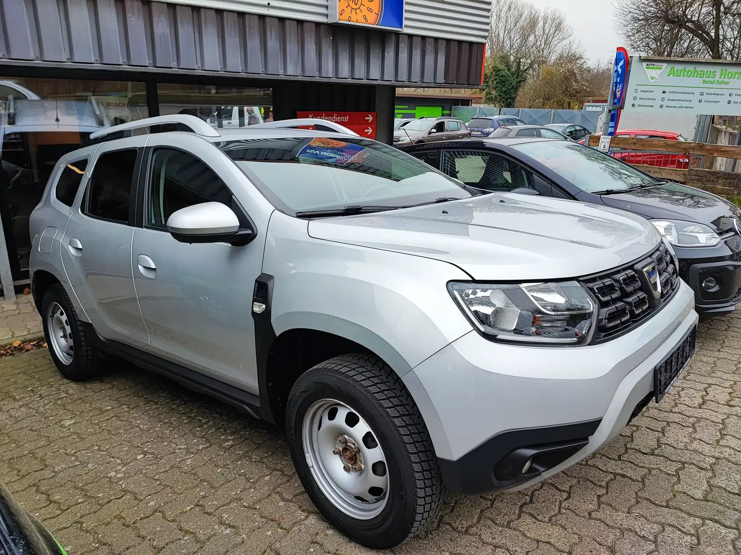 Dacia Duster TCe 125 2WD Comfort Srebrny - 2