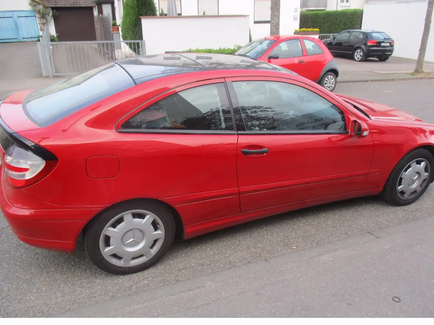 Mercedes-Benz C 160 C-Klasse Sportcoupe Kompressor Sportcoupe Automati Rojo - 1