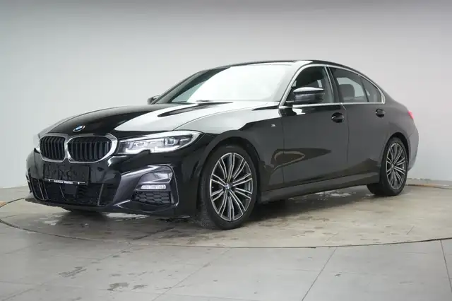 BMW 3 Series view 29