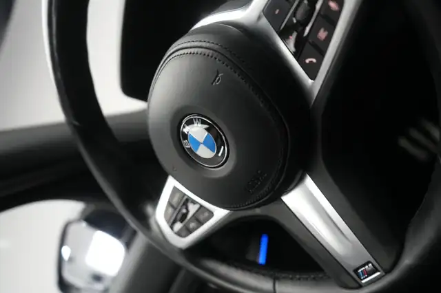 BMW 3 Series view 21