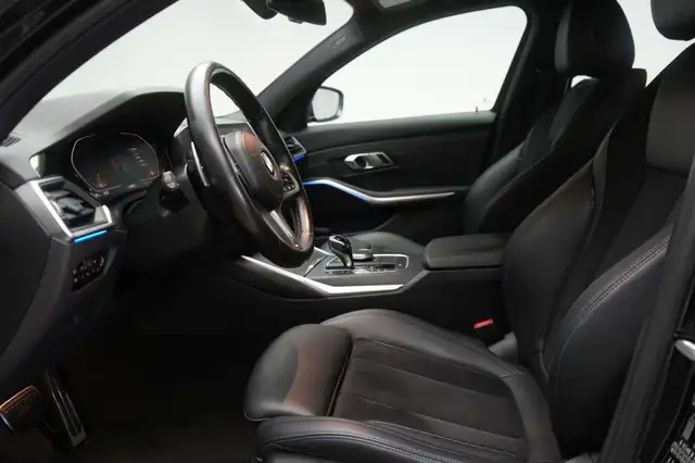 BMW 3 Series view 9