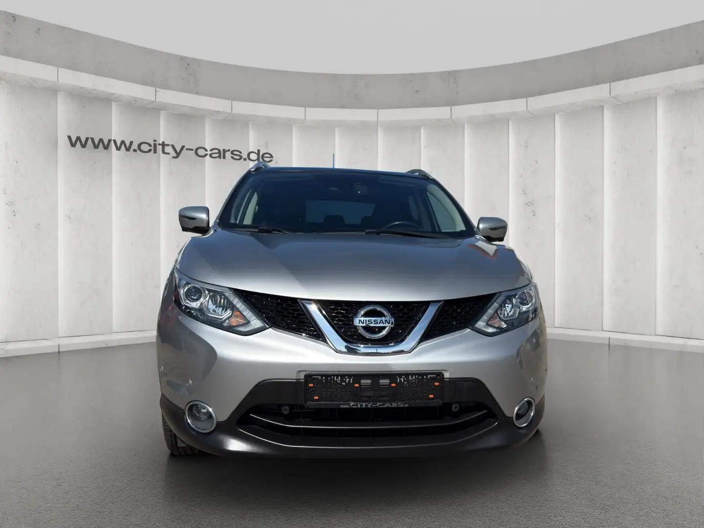 Nissan Qashqai Tekna*LED*CAM*NAVI*LEDER*AHK*ASSIST Zilver - 2