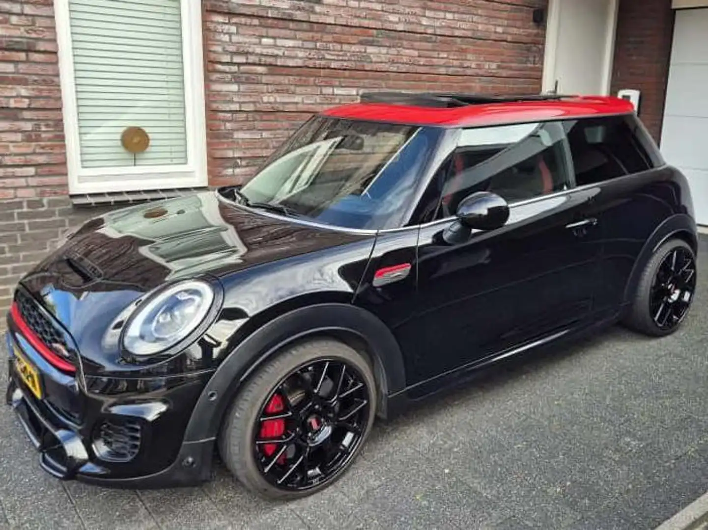 MINI John Cooper Works John Cooper Works 2.0 JCW. Chili Чорний - 1