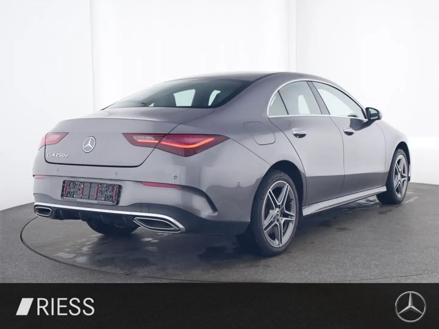 Mercedes-Benz CLA 250 e Coupé AMG Sport Navi LED W-Paket Keyless Grau - 2
