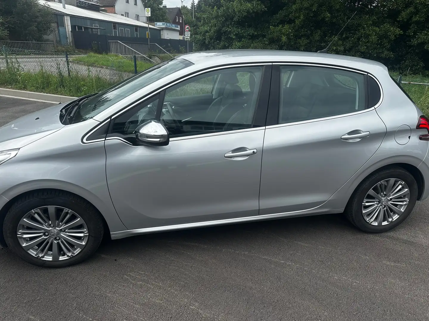Peugeot 208 208 PureTech 110 Stop Silber - 2