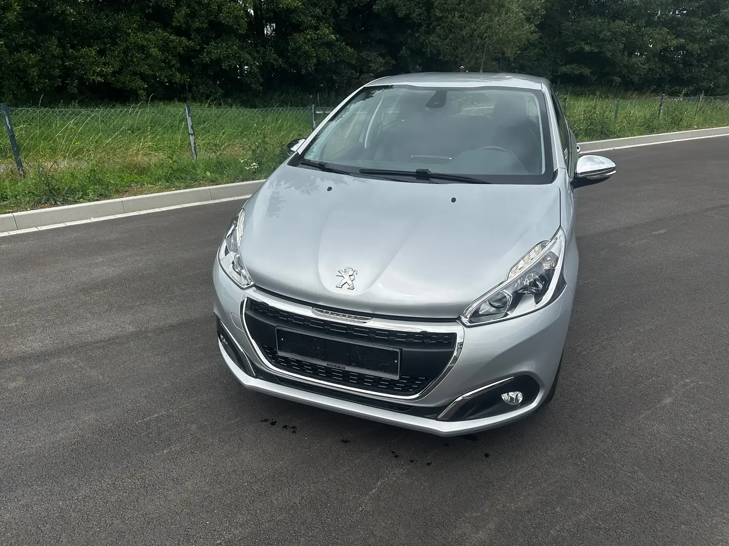 Peugeot 208 208 PureTech 110 Stop Silber - 1