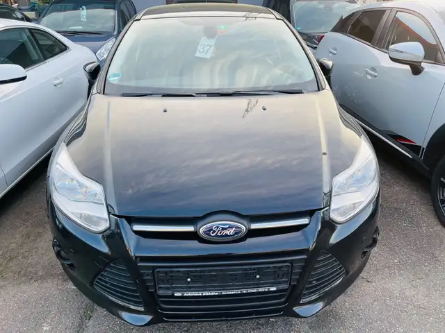 Ford Focus view 8