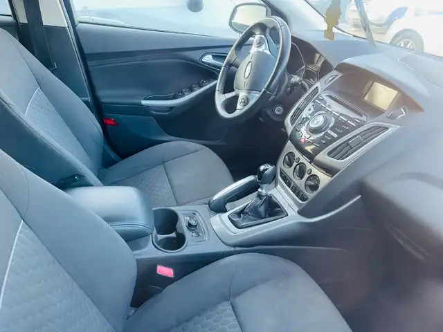 Ford Focus view 4