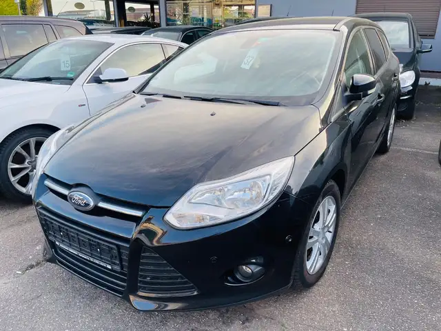 Ford Focus view 9