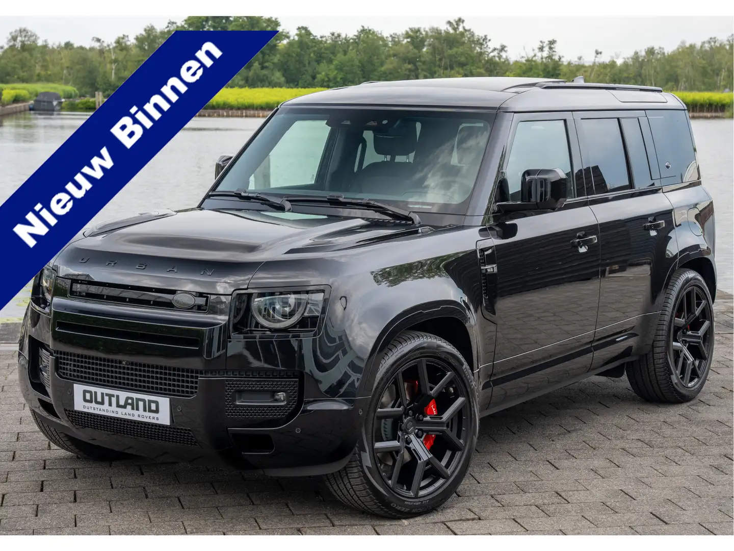 Land Rover Defender P300e 110 X-Dynamic HSE | URBAN | 6-Persoons | All Zwart - 1