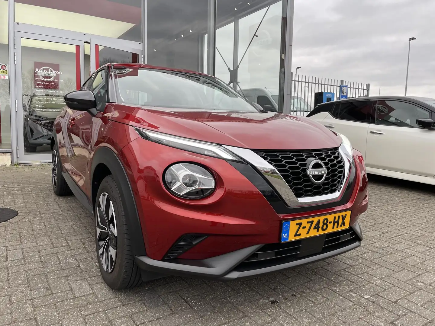 Nissan Juke 1.0 DIG-T Acenta | COMFORT PACK | DEMO VOORDEEL Rouge - 2