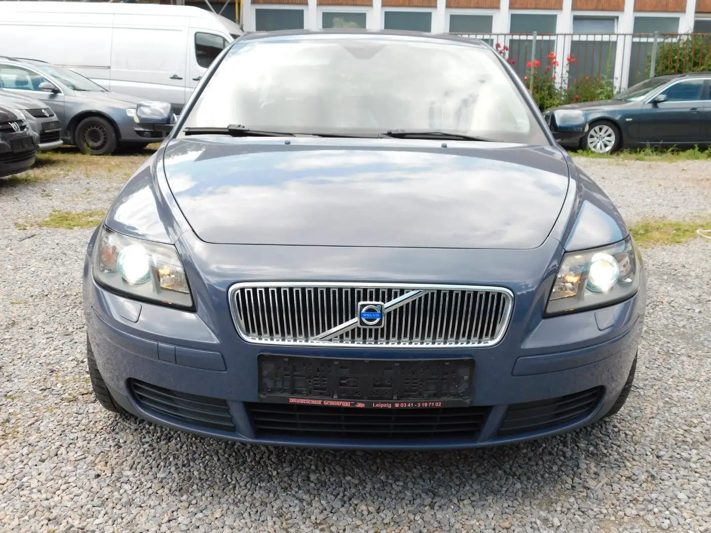 Volvo V50 Kombi 2.4/Automatik/Xenon/ALU/TUV.04.2026 Grau - 2