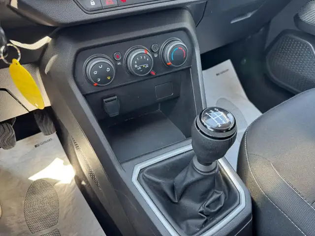 Dacia Sandero view 9