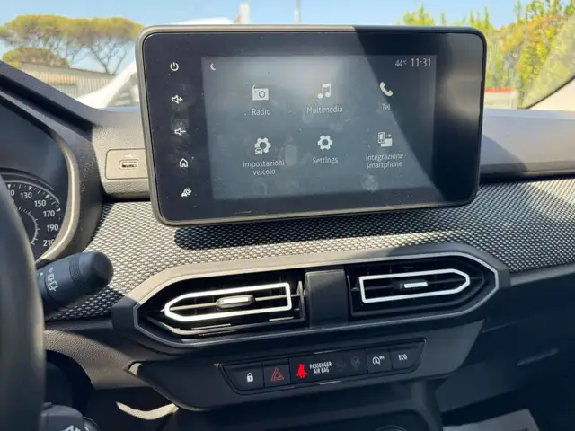 Dacia Sandero view 8