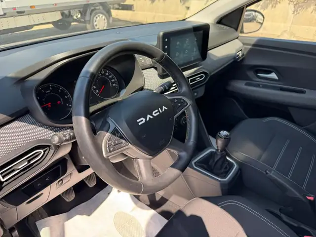 Dacia Sandero view 5