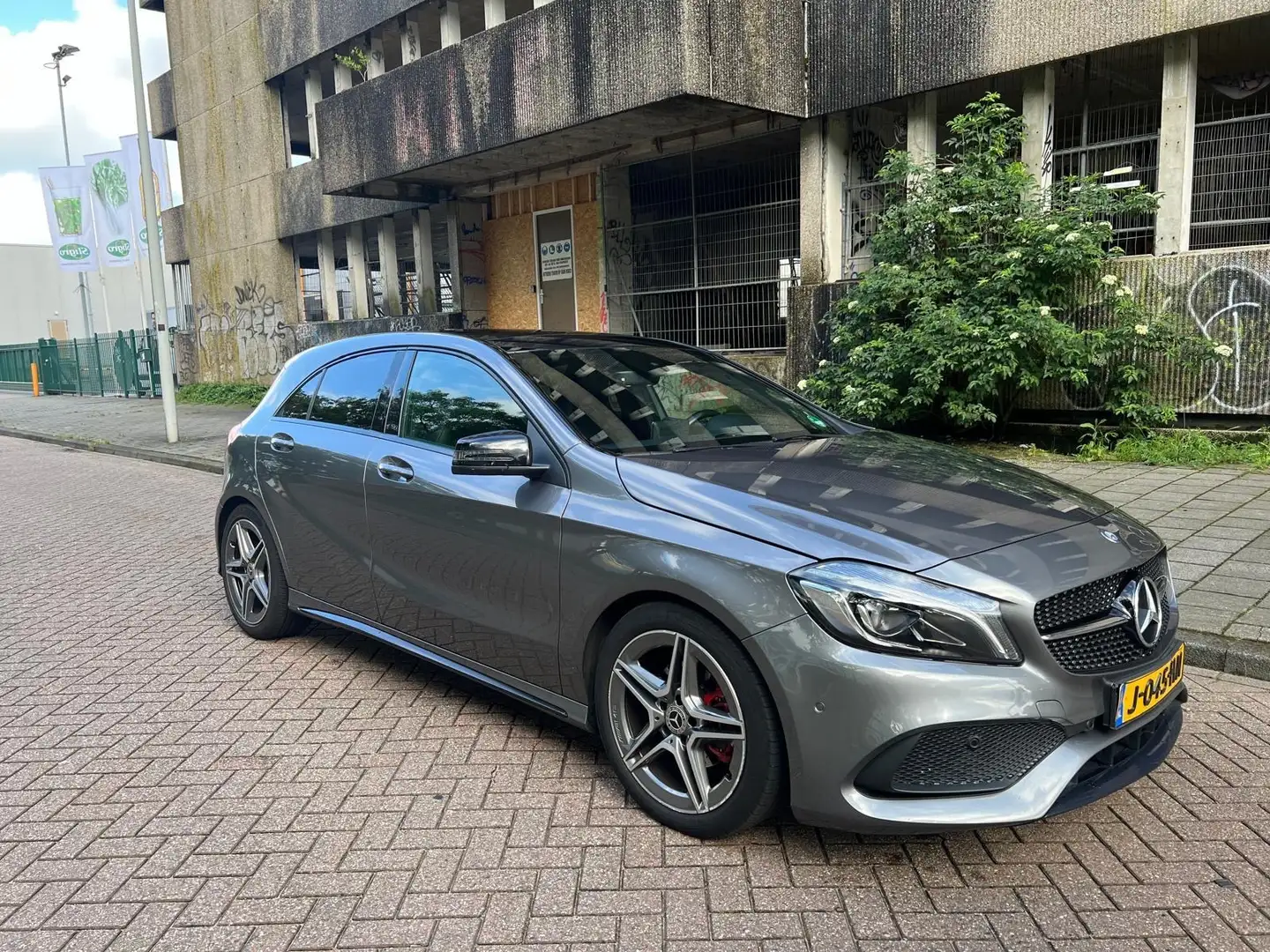 Mercedes-Benz A 180 A 180 Business Sol. AMG Grijs - 1
