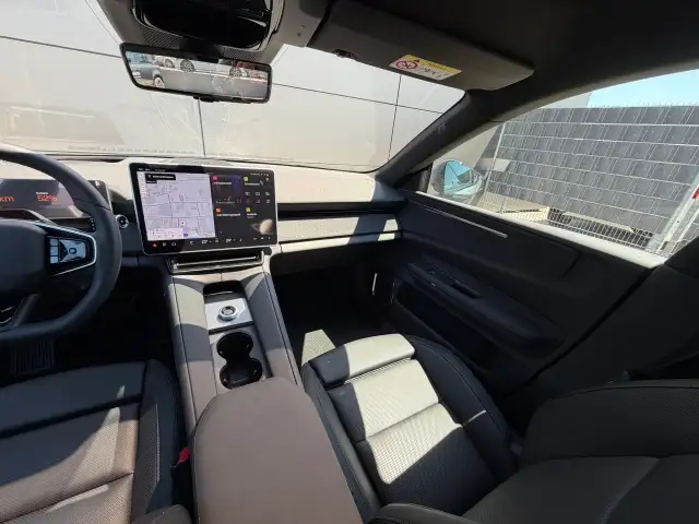 Polestar 4 Polestar 4 Ansicht 9