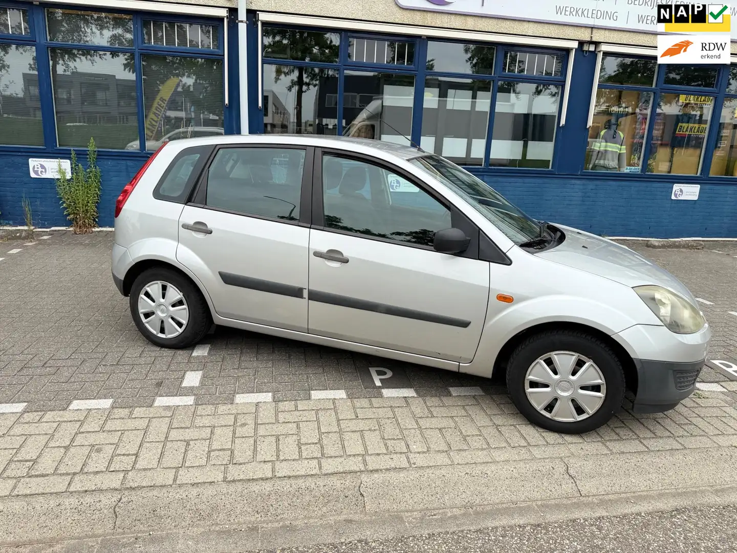 Ford Fiesta 1.3-8V Champion ((( nieuwe apk ))) Gris - 1