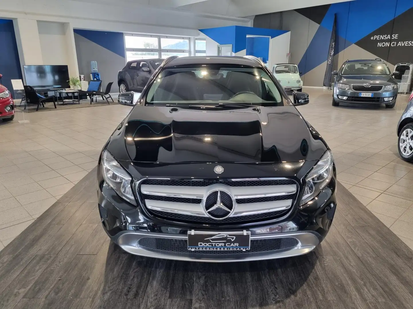 Mercedes-Benz GLA 200 GLA 200 d Sport auto Nero - 2