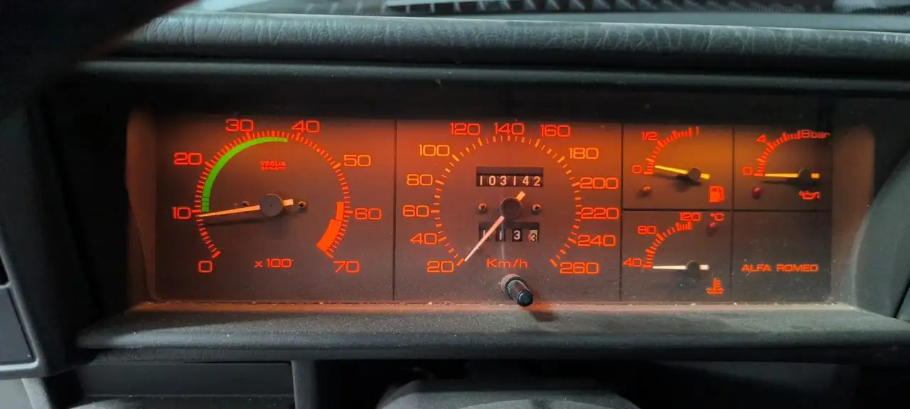 Alfa Romeo 75 2.0 Twin Spark, foto 5