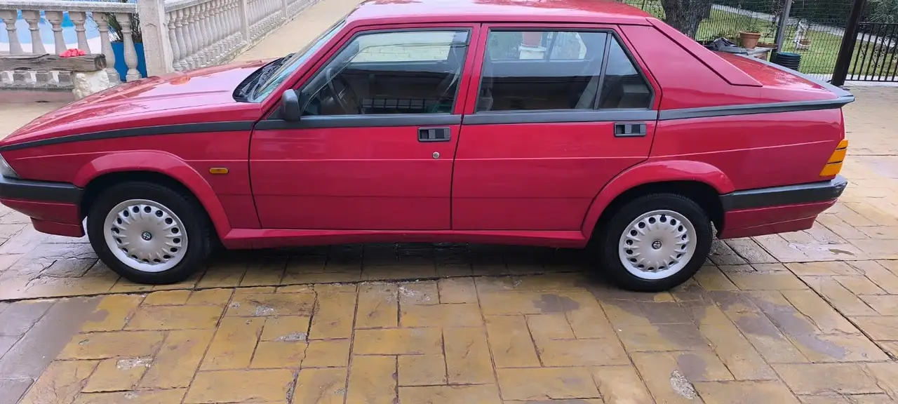 Alfa Romeo 75 2.0 Twin Spark, foto 3