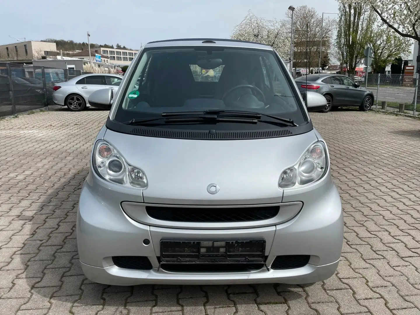 smart forTwo fortwo cabrio Micro Hybrid Drive 52kW Silber - 1