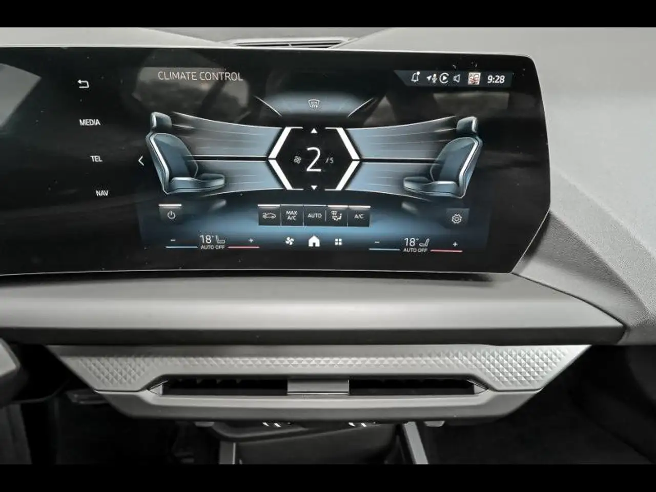 BMW 116 Hatchback 5-Door, миниатюра 12