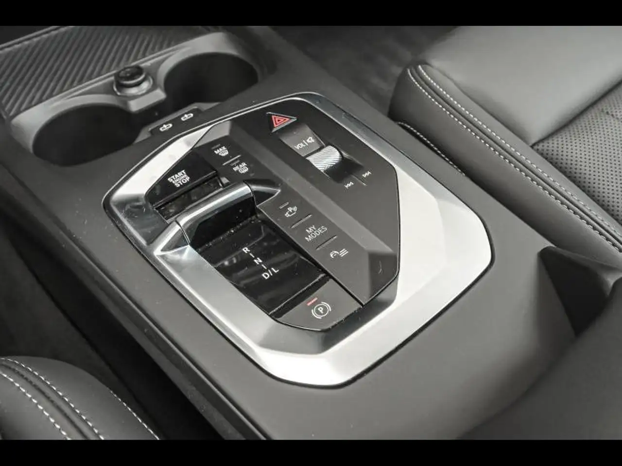 BMW 116 Hatchback 5-Door, миниатюра 11