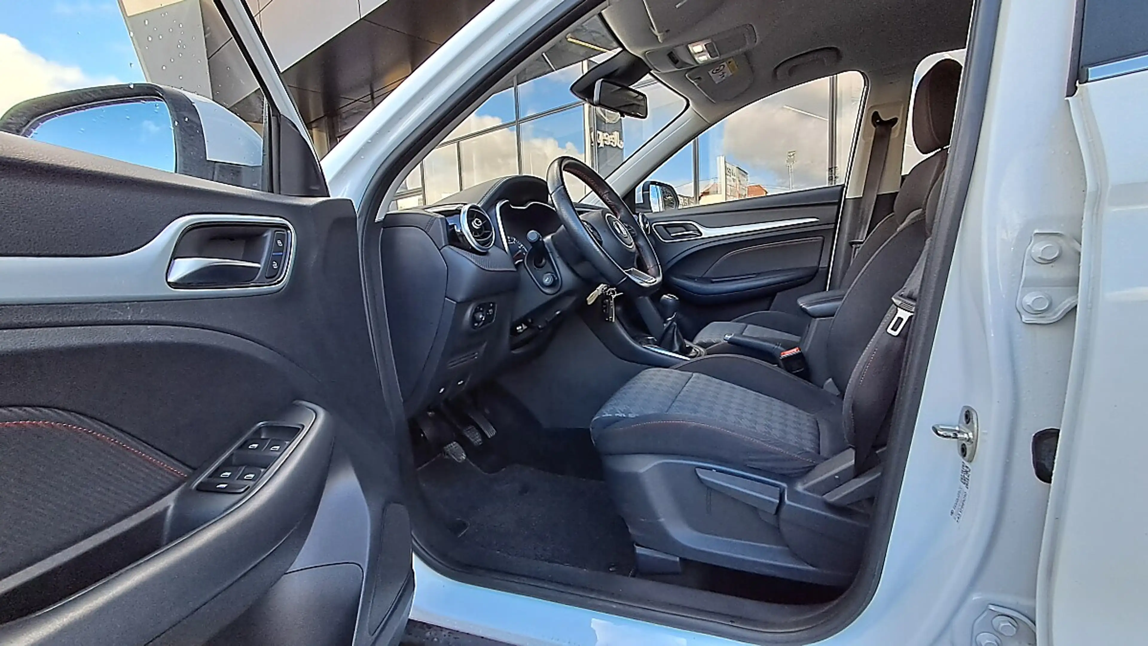 MG ZS 1.5 VTi Comfort — photo 12