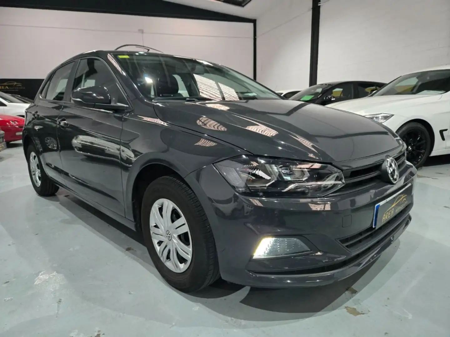 Volkswagen Polo 1.0 BMT Edition 55kW Grau - 2