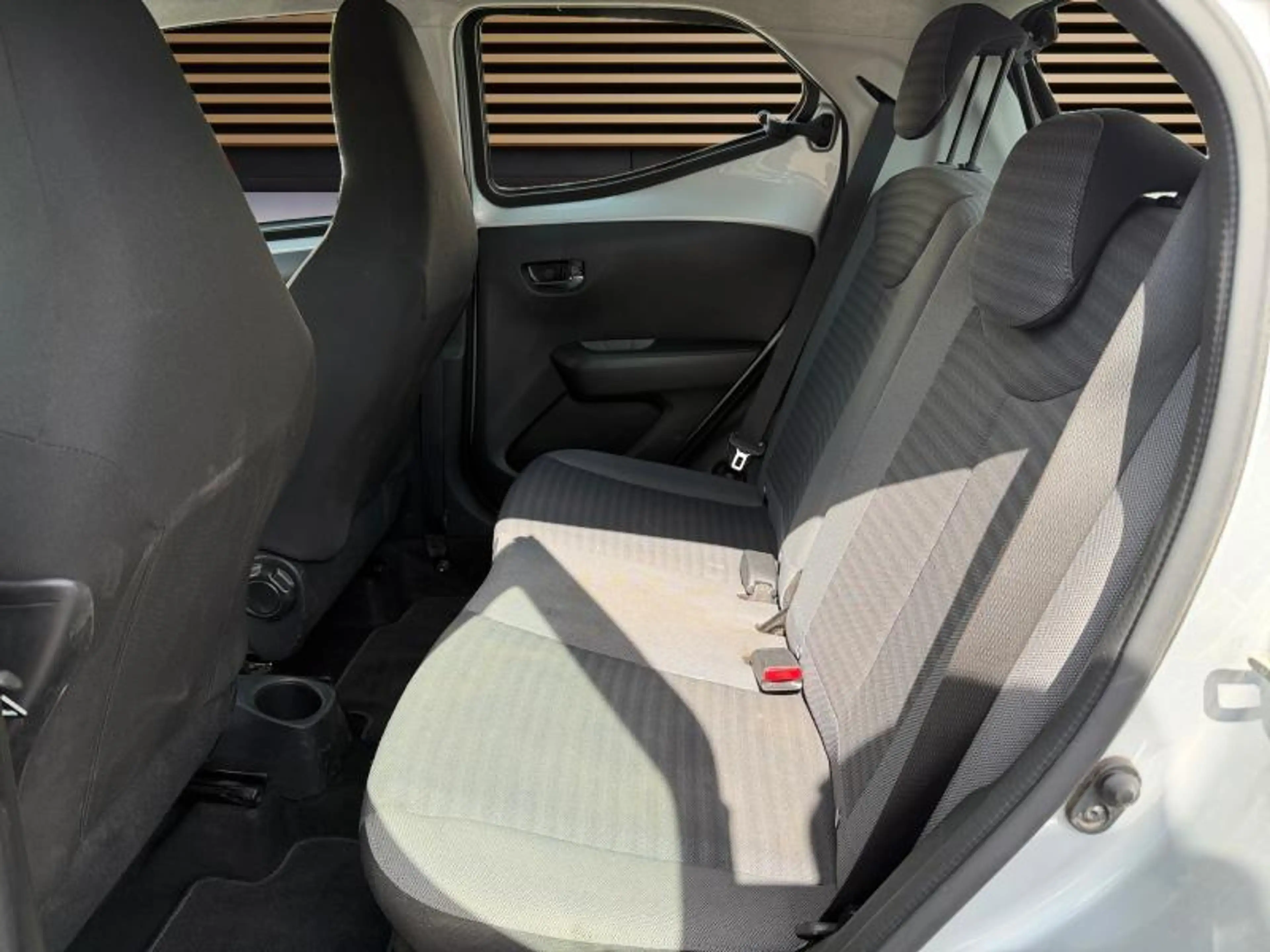 Toyota Aygo X play — photo 12