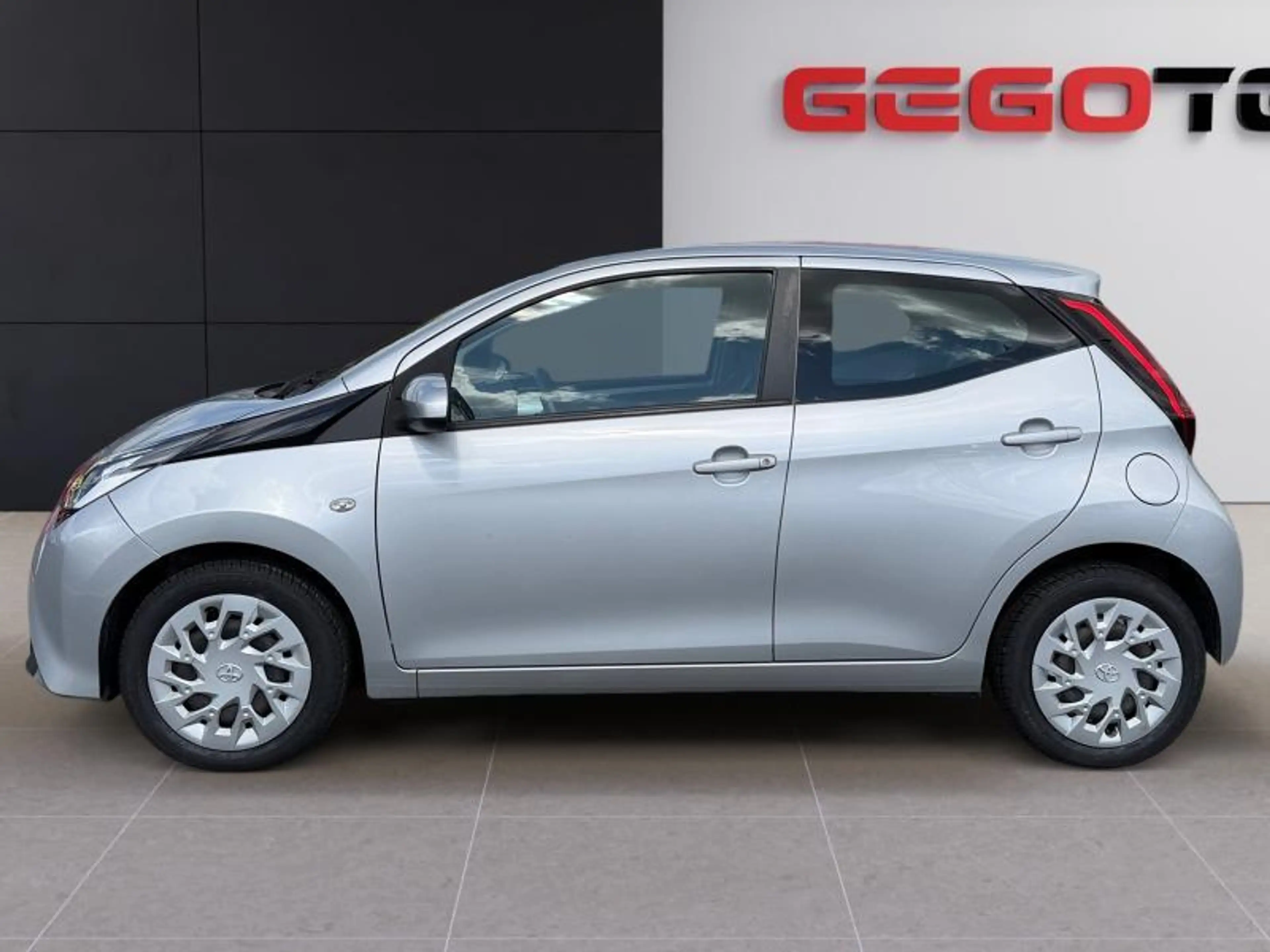Toyota Aygo X play — photo 3