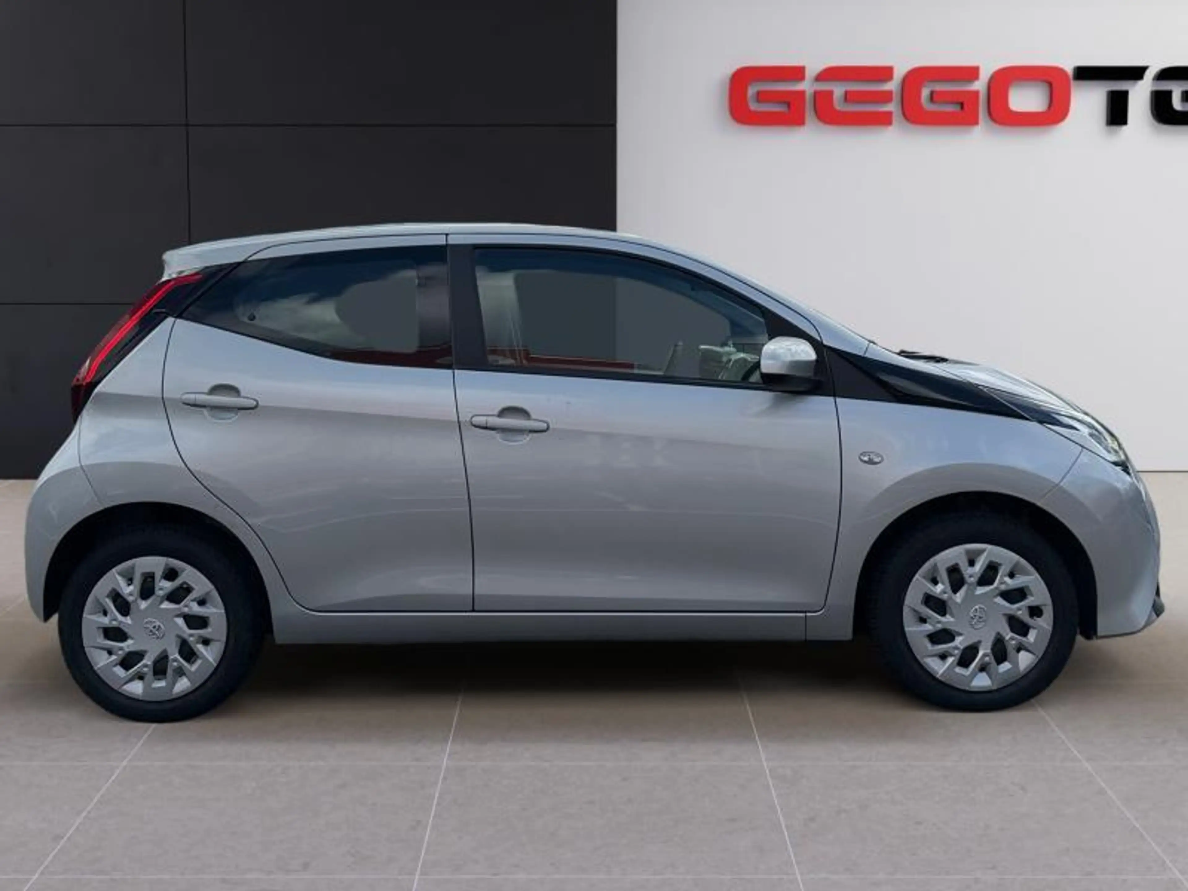 Toyota Aygo X play — photo 7