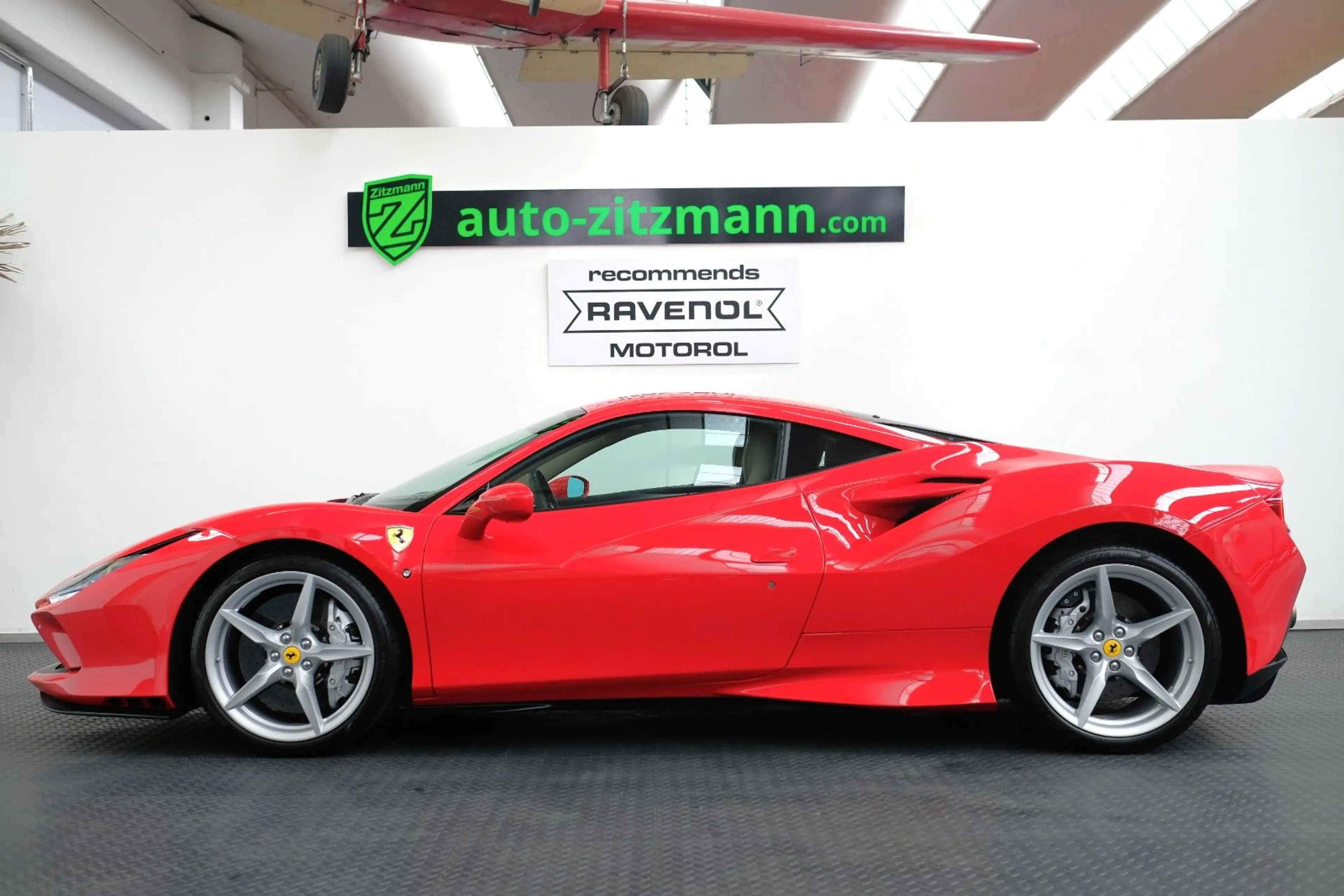 Ferrari F8 Tributo LIFT/CAMERA/PDC/FULL ELECTRIC SEATS
