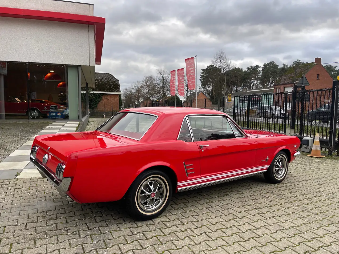 Ford Mustang Coupe 1966 Rouge - 2