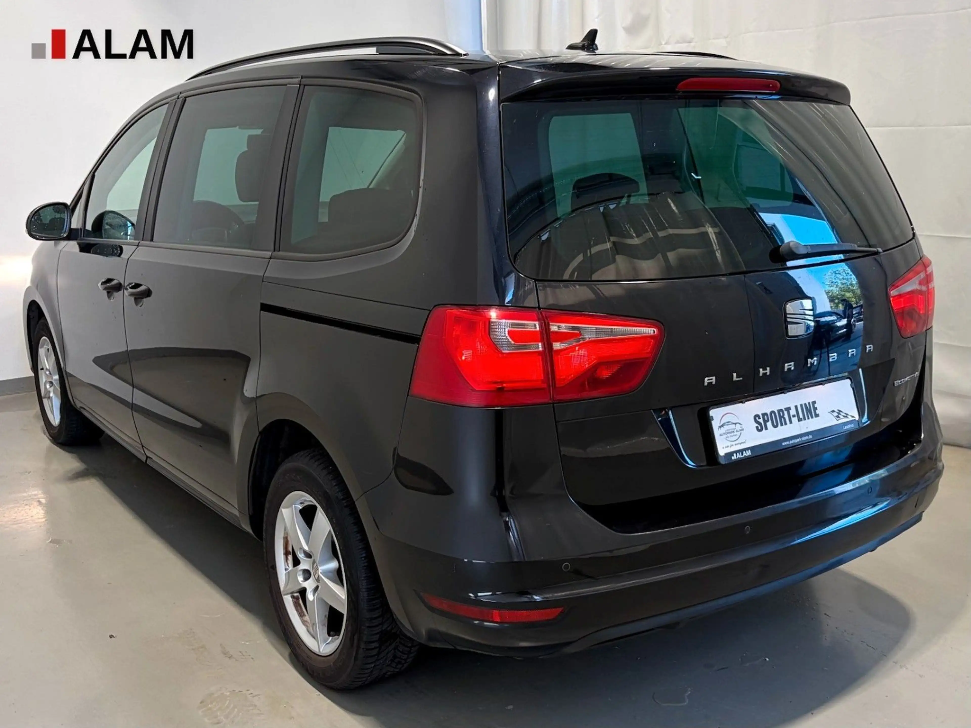 SEAT Alhambra Style Temp. 3-Zonen Klima RFK 7 Sitzer — photo 5