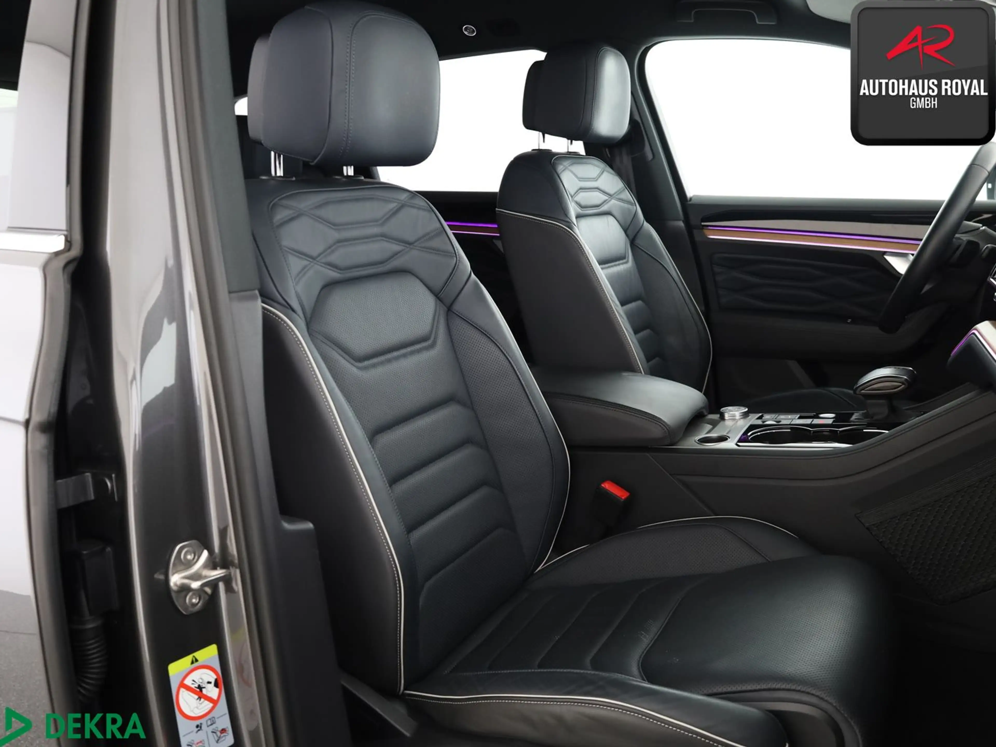 Volkswagen Touareg 3.0 TFSI 4M ATMOSPHERE DYNAUDIO,STANDHZ — photo 11