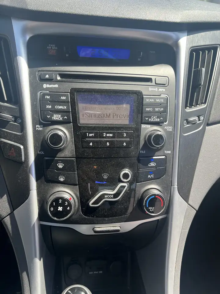 Hyundai SONATA снимка Hyundai SONATA