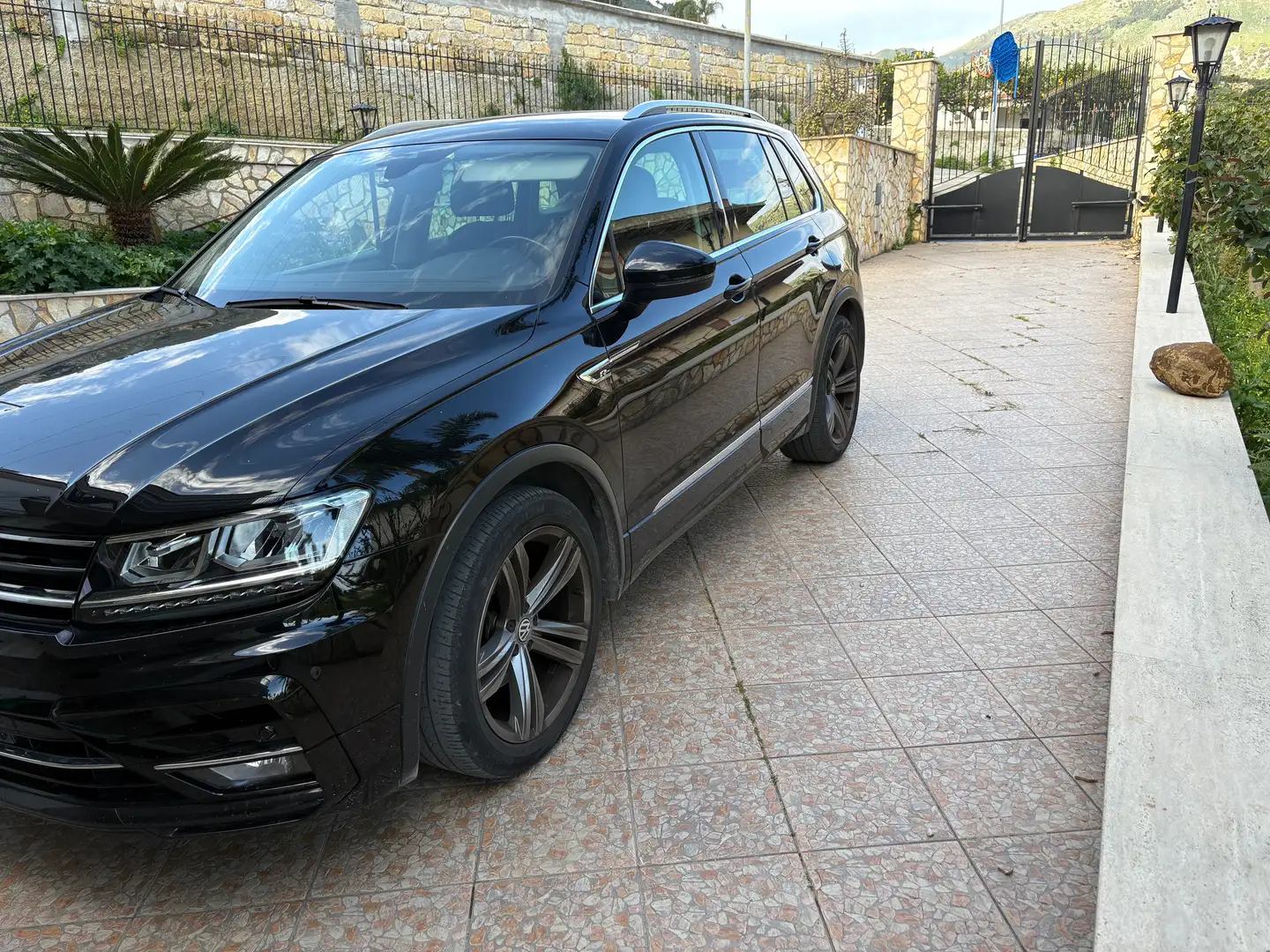 Volkswagen Tiguan Tiguan tdi Advanced R-Line Exterior Pack 150cv dsg Nero - 1