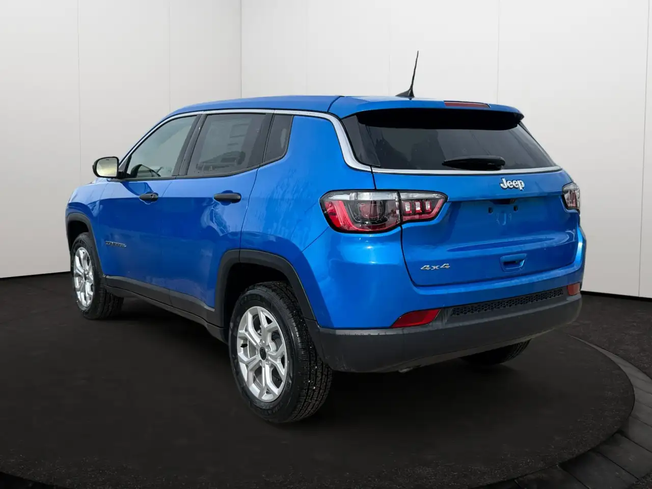Jeep Compass снимка Jeep Compass