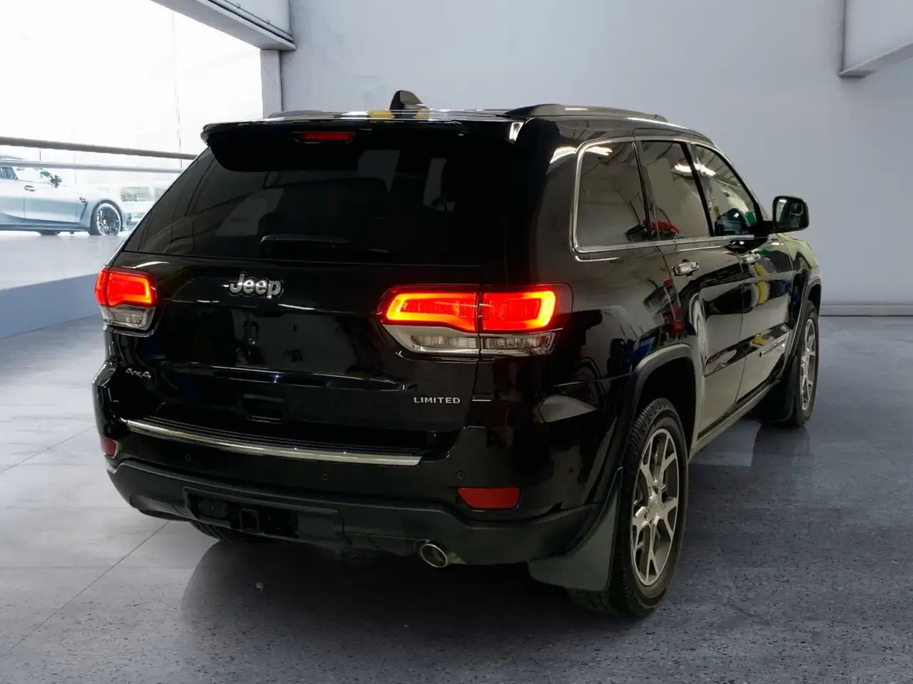 Jeep Grand Cherokee снимка Jeep Grand Cherokee