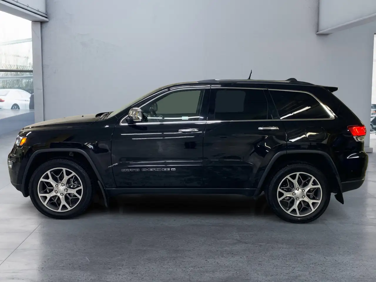 Jeep Grand Cherokee снимка Jeep Grand Cherokee