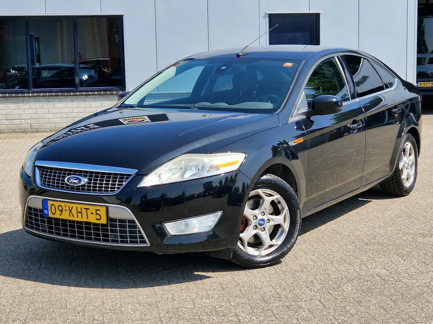 Ford Mondeo 2.0-16V Limited AIRCO TREKHAAK NAV APK 03-26 Czarny - 2