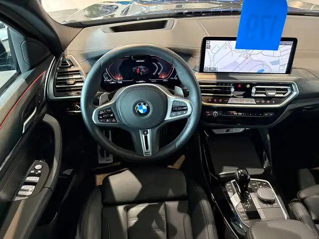 BMW X4 view 14