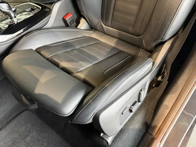 BMW X4 view 12