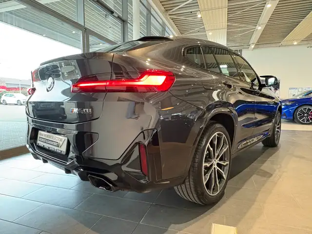 BMW X4 view 7