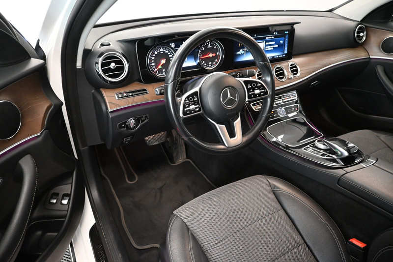 Mercedes-Benz E 200 d Avantgarde *360°*ACC*HUD*AHK*SHZ*MEMORY — photo 14