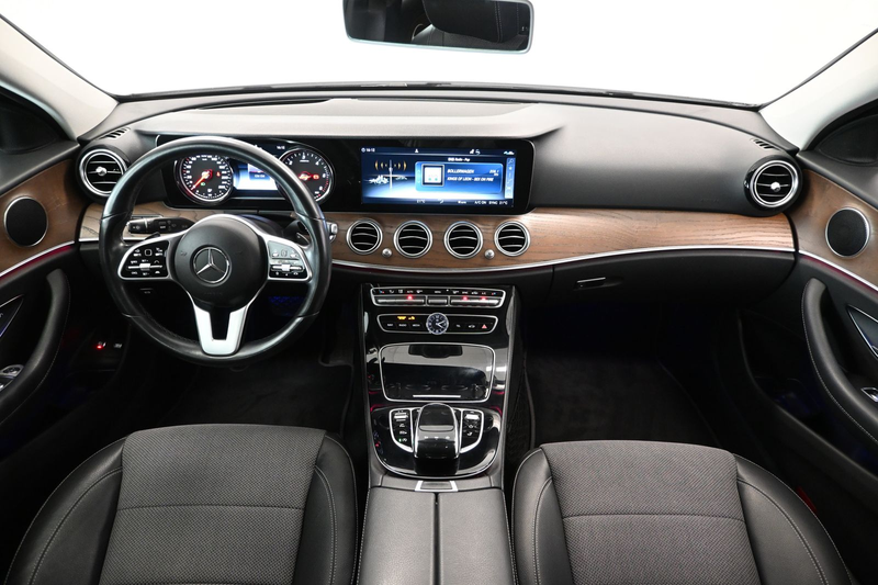 Mercedes-Benz E 200 d Avantgarde *360°*ACC*HUD*AHK*SHZ*MEMORY — photo 12