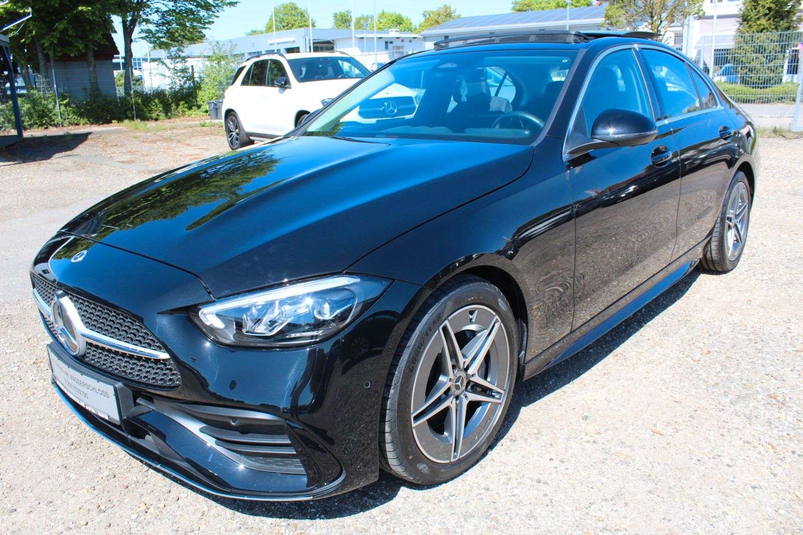 Second hand Mercedes Benz C-Class 300