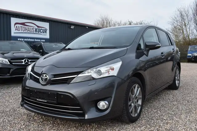 Toyota Verso Executive